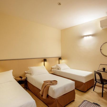 Hotel Colosseum Рим Екстериор снимка