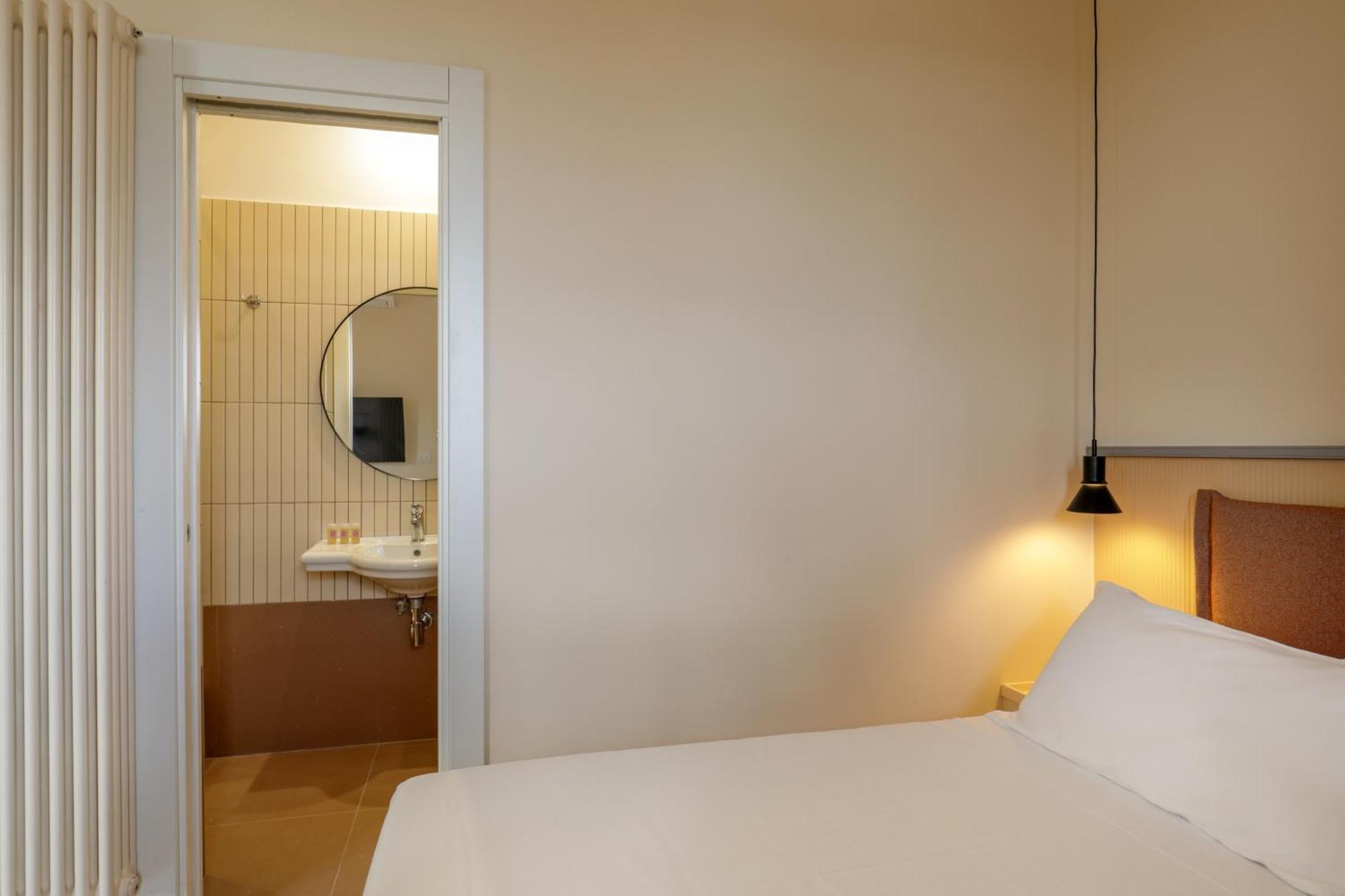 Hotel Colosseum Рим Екстериор снимка