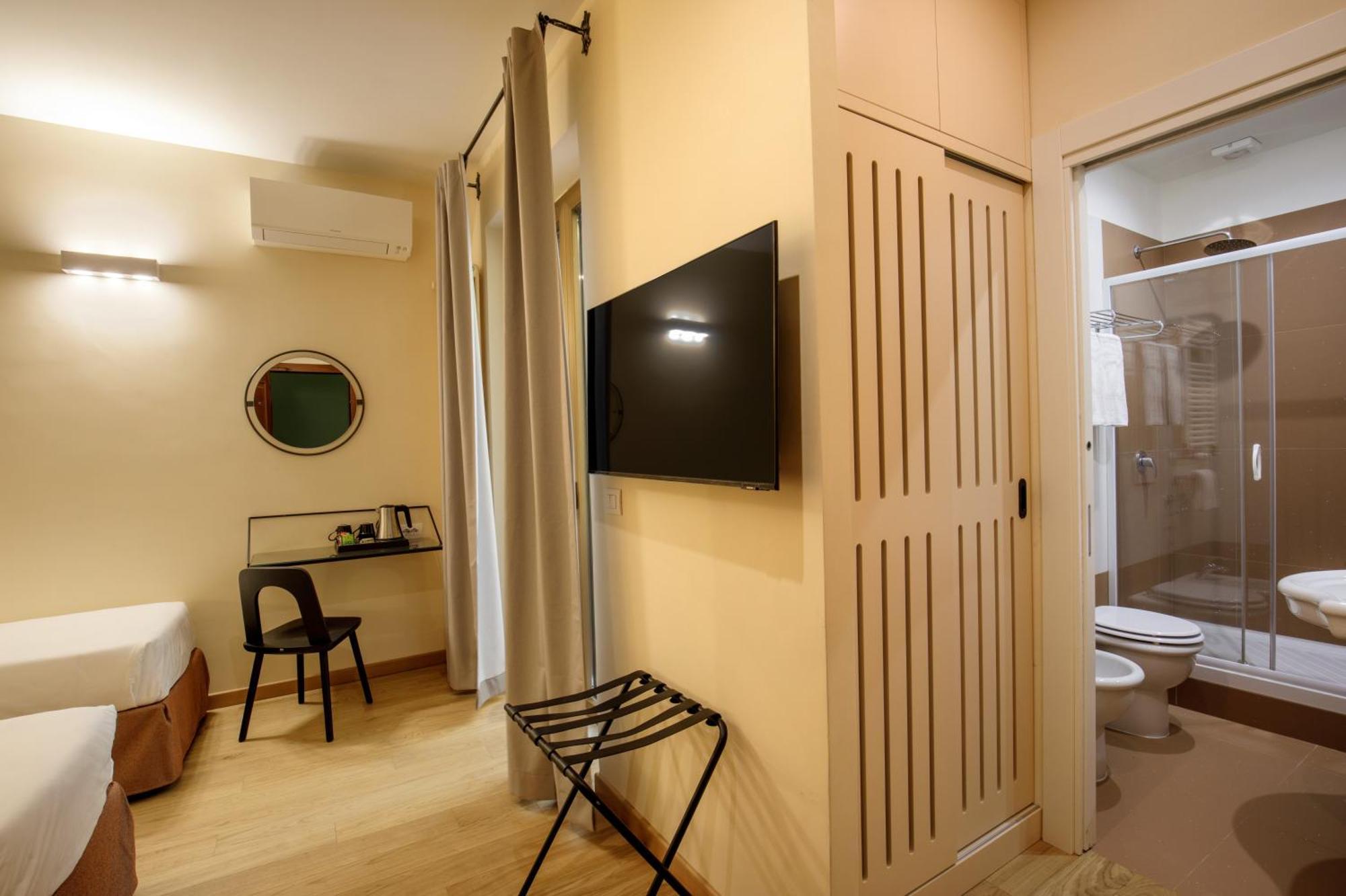 Hotel Colosseum Рим Екстериор снимка