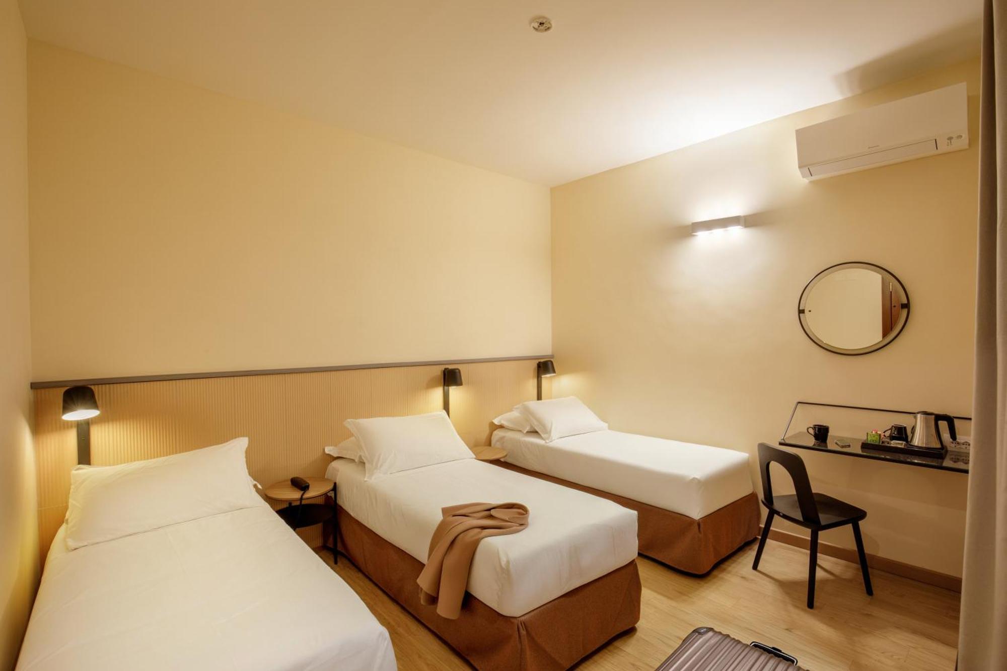 Hotel Colosseum Рим Екстериор снимка